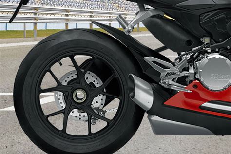 Ducati Panigale V2 2026 Price, Mileage, Specs, Images & Reviews | HT Auto