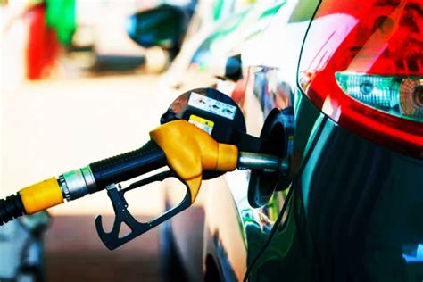 国内油价调价窗口24日开启或迎下半年第二次上调_国内汽柴油零售价下周或再迎上调_成品油_变化