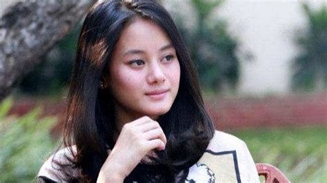 老挝美女给孩子起名，还是听取了网友的建议，你们觉得这个怎么样【老挝媳妇中国老公】 - YouTube
