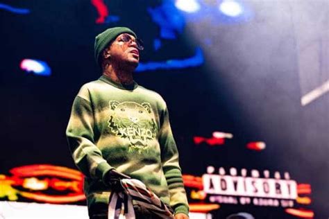 What happened to DJ Paul's hand? Everything you need to know - Tuko.co.ke