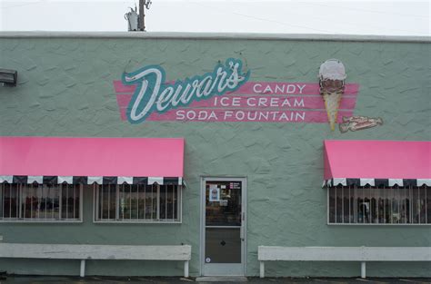 Dewar's Candy - Ice Cream Shop in Bakersfield, California