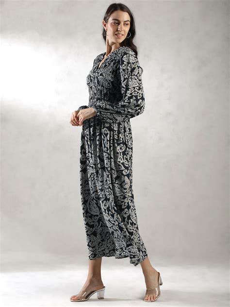 Women Black Regular Fit Dress – FYVA