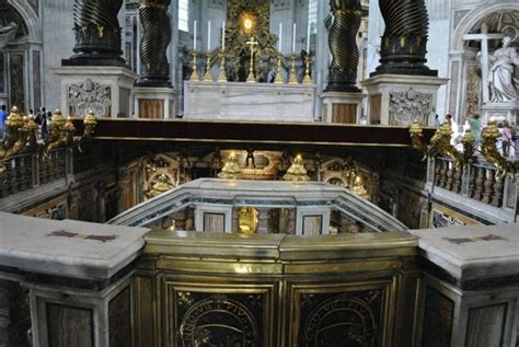 See the past Pope's final resting place - Reviews, Photos - The Vatican ...