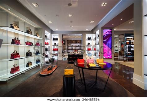 Small Department Store 的图像结果