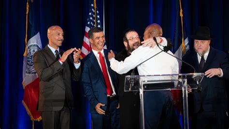 Adams Team Works Behind Scenes to Try to Sway Rabbis Against Cuomo ...