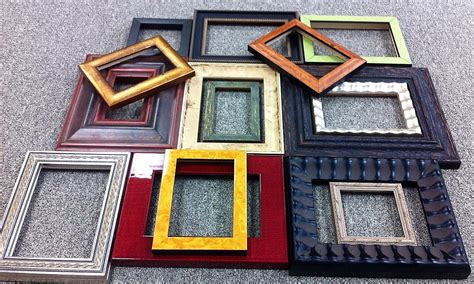 Photo Frames and moldings in chandni chowk, Fatehpuri || SRB Moldings