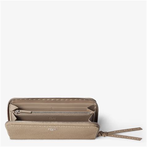 Women's Designer Wallets | FENDI US