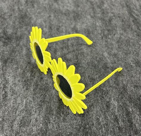 Terrifier Art the Clown Daisy Glasses - Screamers Costumes