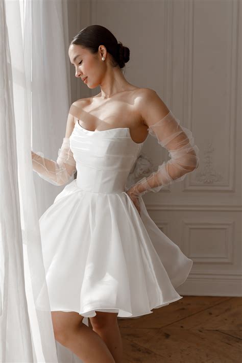 Short Wedding Dress Fiorelia with Detachable Straps | Mini wedding ...