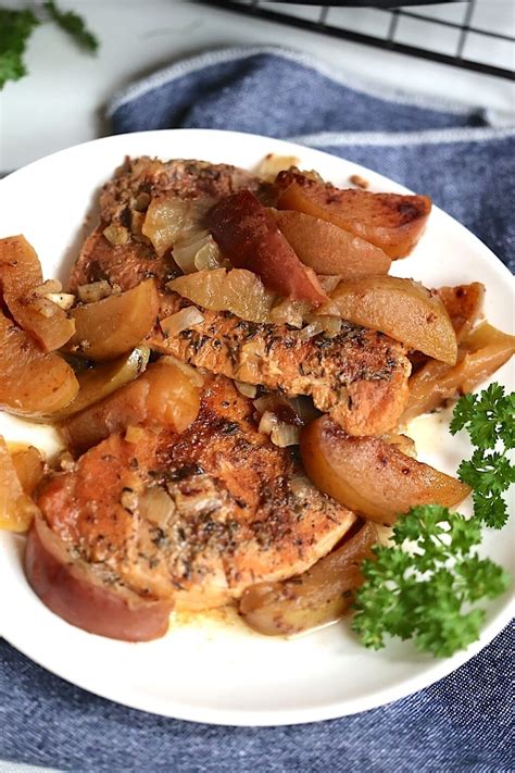 Easy Slow Cooker Pork Chops and Apples Recipe – Tasty Oven