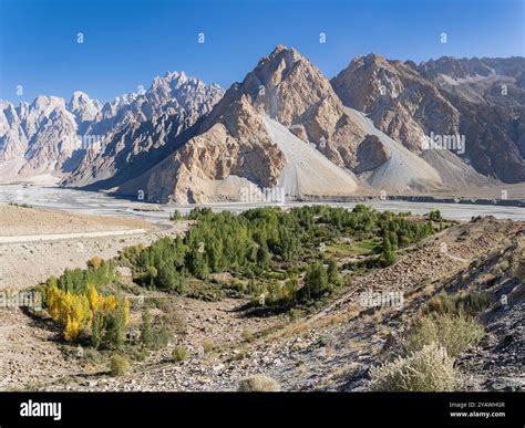 Scenic landscape view of upper Hunza river valley near Passu, Gojal ...