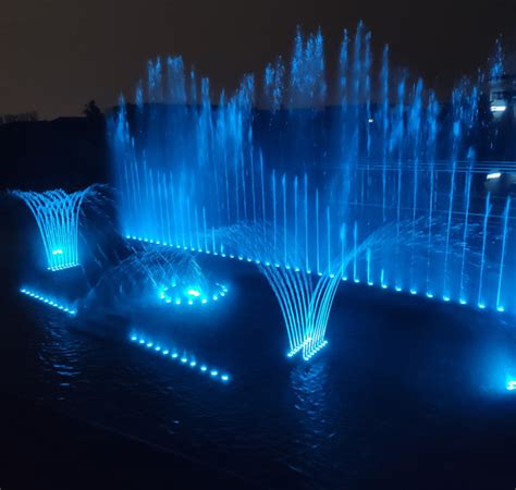 创意定制喷泉 - 四川百水科技有限公司