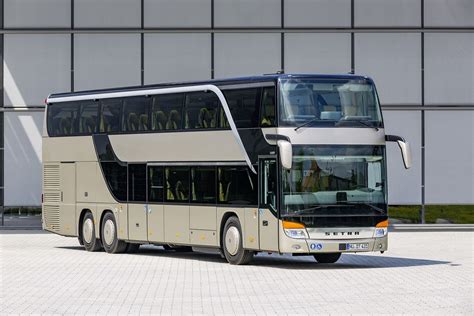 Daimler wants to rule the world with the Setra TopClass luxury coach ...