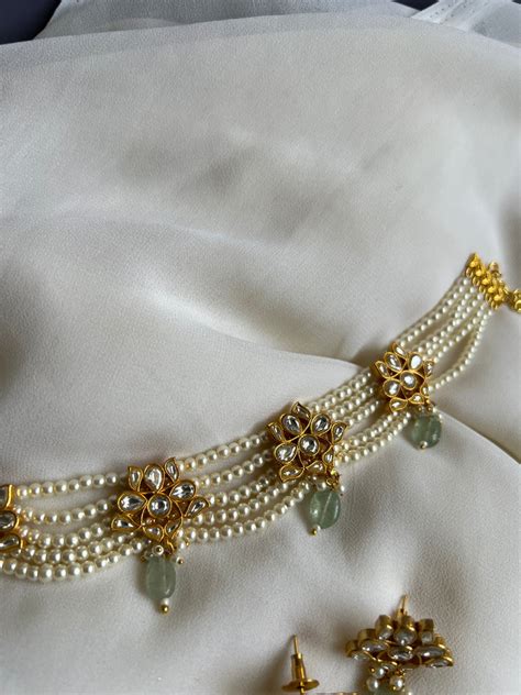 Kundan lotus Pearl choker with studs – House of Jhumkas