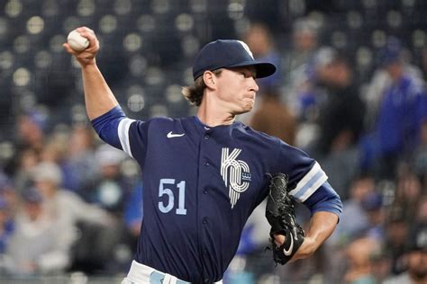 Sinker Baseball 的图像结果