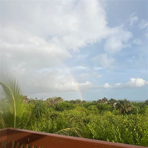 SIGNAL INN BEACH & RAQUETBALL, INC. (Sanibel Island) - Apartment ...