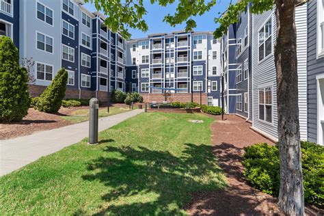 Photo Gallery of Level at 401 Apartments Raleigh, NC