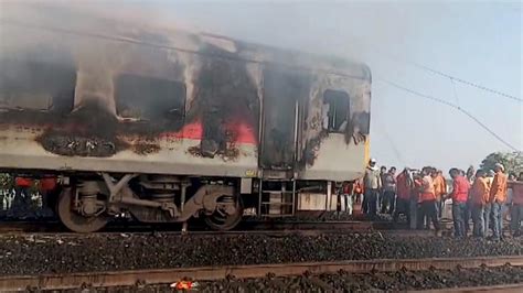 Fire breaks out in Delhi-bound Rajdhani Express in MP's Ratlam; rail ...
