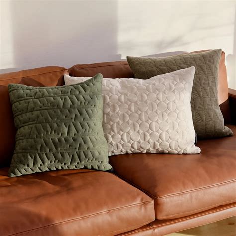 Köp Monster Cushion Large från HEM