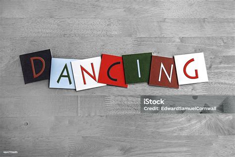 Dancing Sign 的图像结果