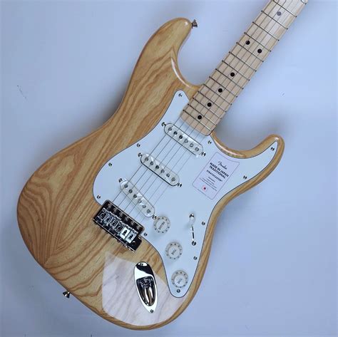 Fender 【現物画像】Made in Japan Traditional 70s Stratocaster Maple Fingerboard Natural フェンダー 【 イオンモール ...