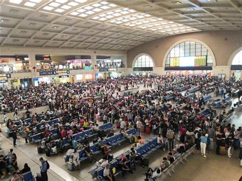 全省铁路迎来客流返程高峰 今日武汉局客流或超春运峰值_旅客