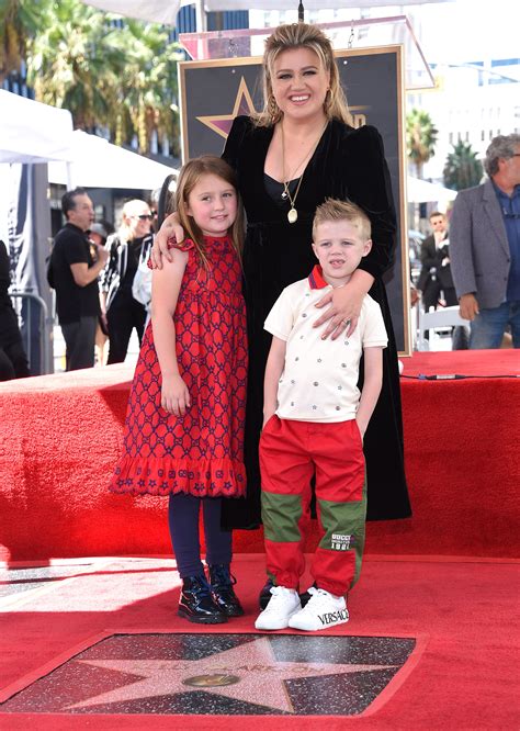 Kelly Clarkson files trademark for daughter River Rose, 9, to create TV ...