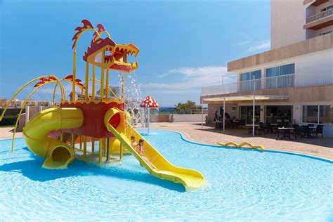 Universal Hotel Romantica Pool: Pictures & Reviews - Tripadvisor
