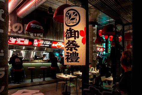 Neotokyo: bar à ramen à l'ambiance cyberpunk - Tastet