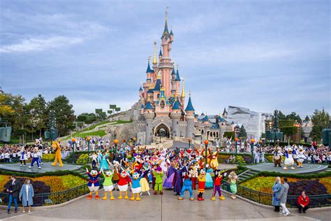 11 Facts About Disneyland Paris - Facts.net