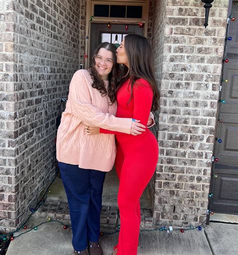 Anna Amara | it’s giving fierce 🫶😎 | Instagram