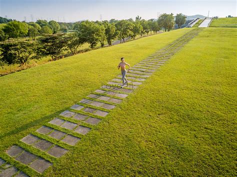 Running Woman 的图像结果