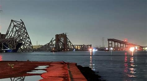 Un barco carguero derribó el puente Francis Scott Key en Baltimore ...