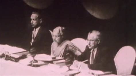 1950年苏联缺席安理会，美国顺利通过“联合国军”出兵朝鲜的决议_凤凰网视频_凤凰网