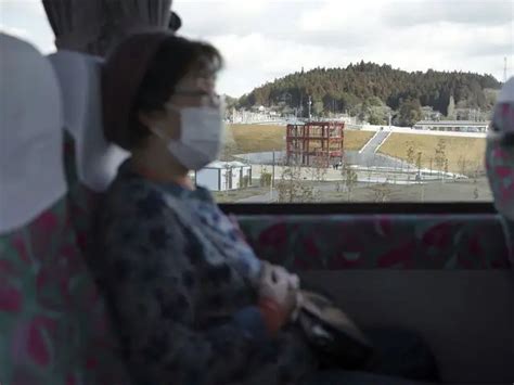 Japan hotel gives bus tours of tsunami disaster - Bus tours | The ...