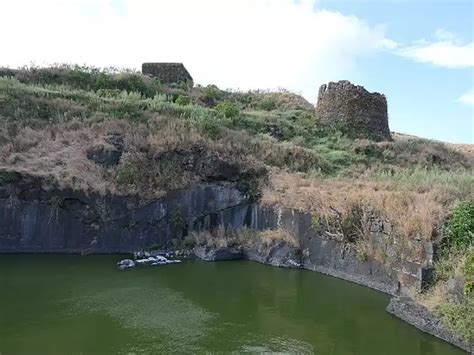 -hatgadh-fort-in-saputara-in-hindi