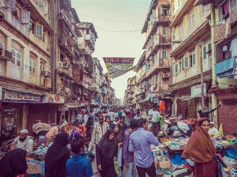 Story of Bhendi Bazaar in Mumbai that stands as a memory of the city ...