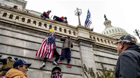 “我跟随暴民占领美国国会大厦，拍下了这一切”_凤凰网视频_凤凰网