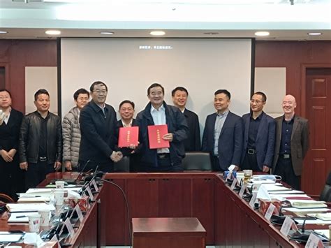 出版社与全国农业技术推广服务中心签订战略合作协议_中国农业科学院