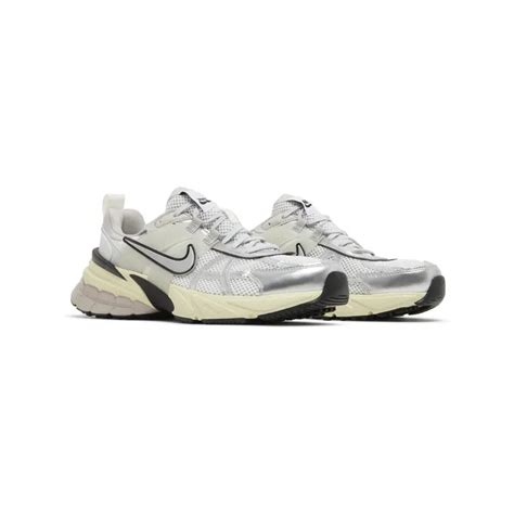 NIKE V2K RUN SUMMIT WHITE METALLIC SILVER – Kicksclub