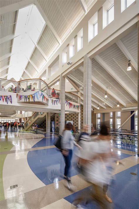 Uxbridge High School | Uxbridge, Massachusetts | Raymond Design Associates