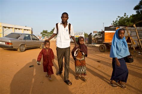 Alternatives to camps | UNHCR India