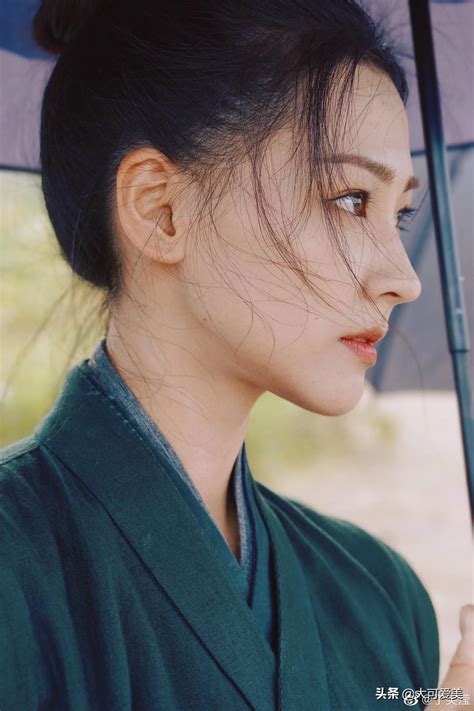 Beautiful blue bird Ding Xiaoying - iNEWS