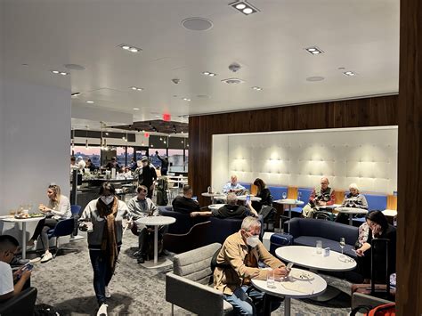 PHX Centurion Lounge : r/amex