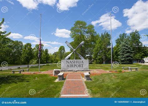 Nashua Airport Entrance, Nashua, NH, USA Editorial Photo - Image of ...