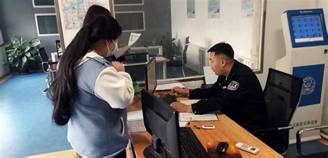 潍坊中心城区网约车有了“身份证”，扫码就能验真身_腾讯新闻
