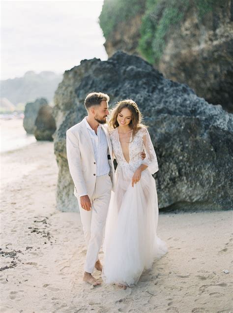Colourful, modern & elegant Bali beach wedding inspiration | Bali Wedding Inspiration | Beach ...