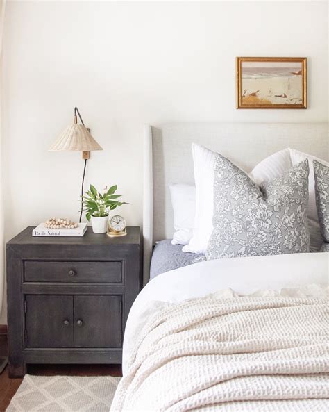 Sherwin Williams Naval - Deep Navy Blue Paint Color