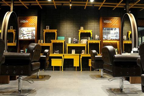 Looks Salon, Sector 14, Gurgaon - Makeup Salon - Old Gurgaon - Sector ...