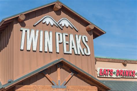 Twin Peaks Waitresses